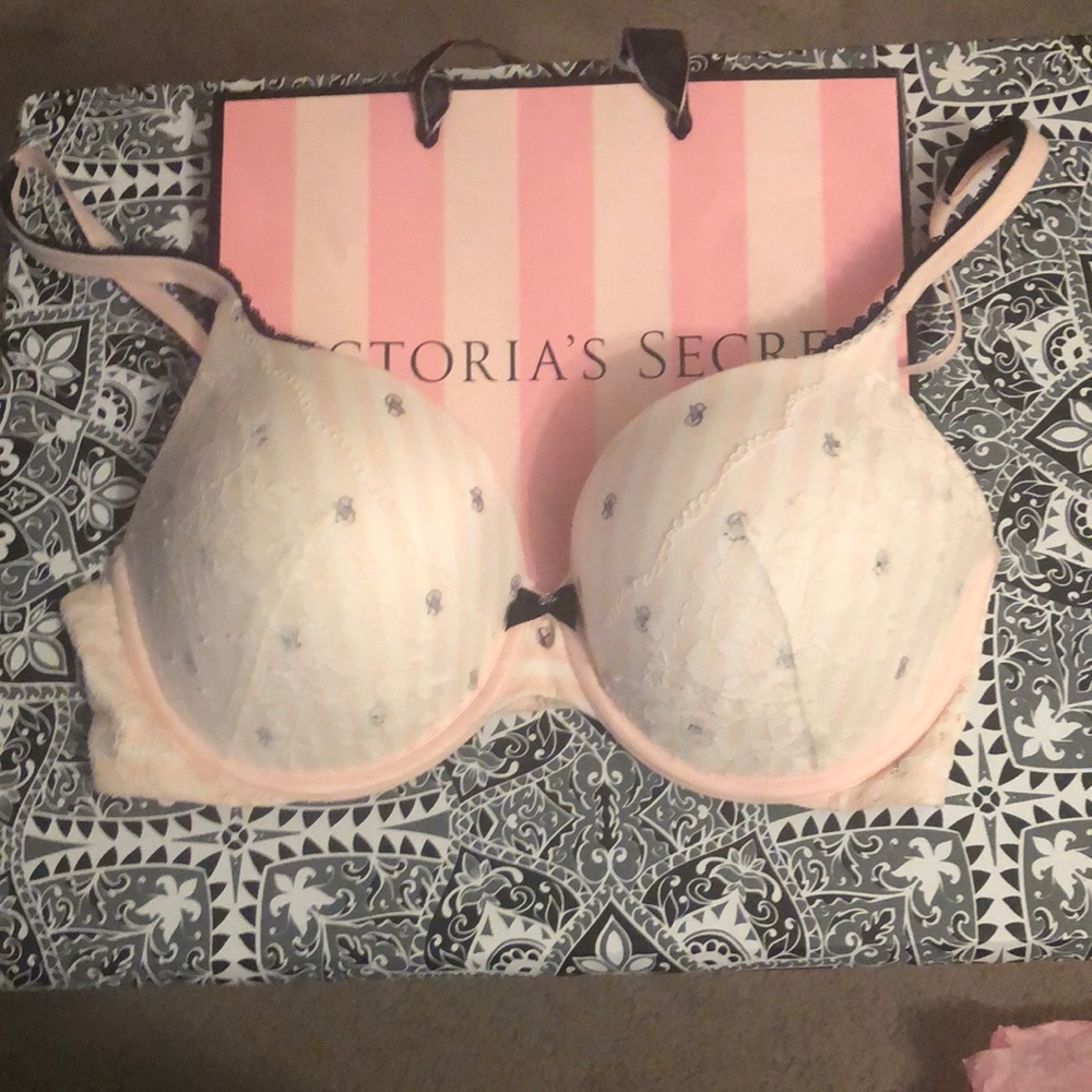 Victoria’s Secret Bra